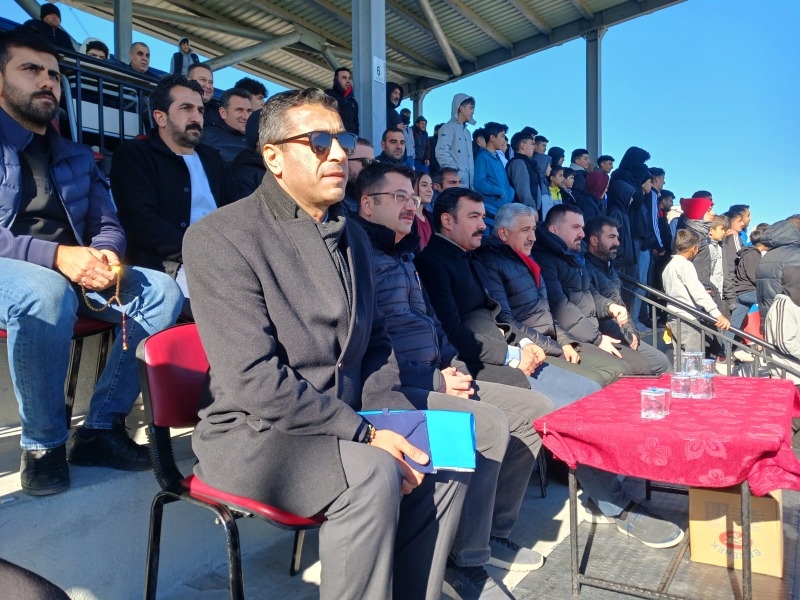 Kahta02 Spor, Hekimhan'ı 2-0 Mağlup Ederek Galibiyetini Kutladı